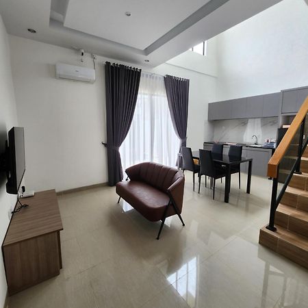 The Icon Central Batam 3 Bedroom Home Villa With Private Pool Екстер'єр фото