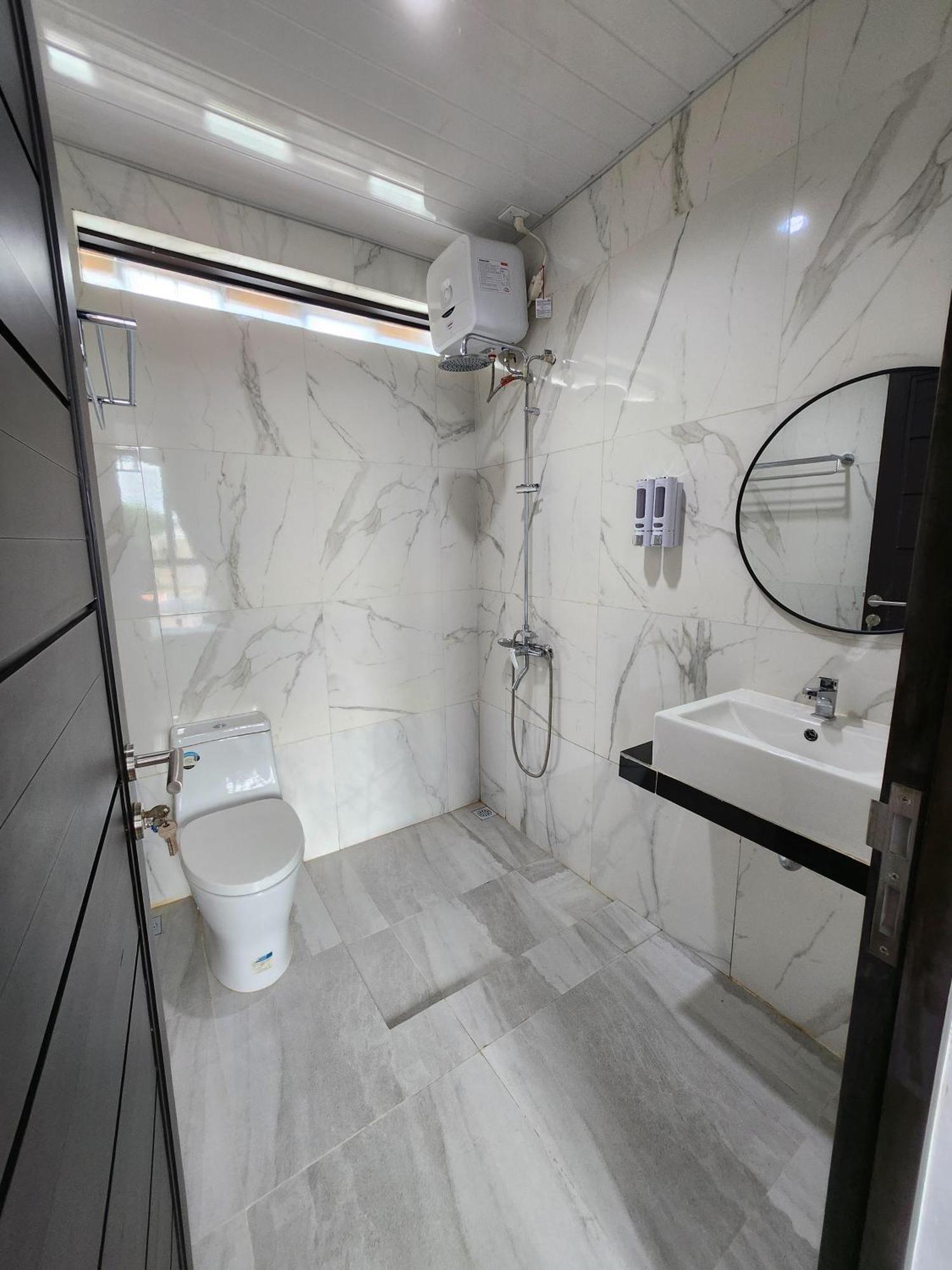 The Icon Central Batam 3 Bedroom Home Villa With Private Pool Екстер'єр фото